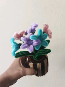 Pipe Cleaner Flower Pot