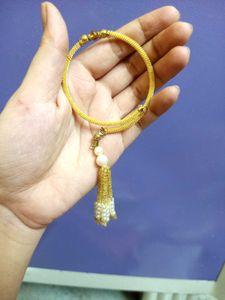 Elegant Gold Tassel Bracelet