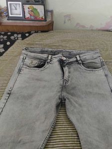 Men's Grey Washed Jeans