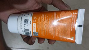 The Derma Co. 1% Hyaluronic Sunscreen Aqua Gel SPF