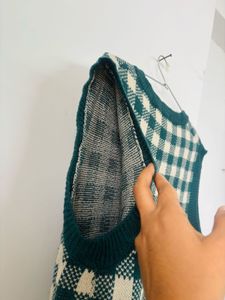 Checked V-Neck Sweater Vest