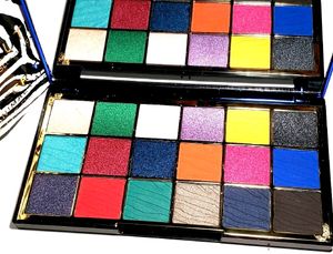 Makeup Revolution Eyeshadow Kit