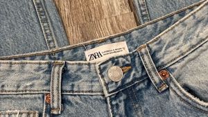 Zara Light Wash Denim Jeans