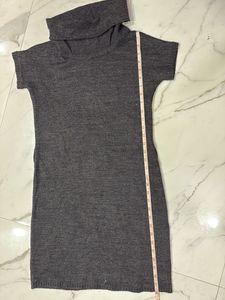 Chic Turtleneck Knit Dress