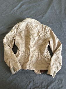 Chic Women's Beige Jacket