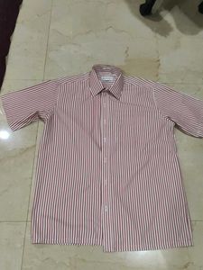 Red Stripes In White Colour Short-Sleeve Shirt