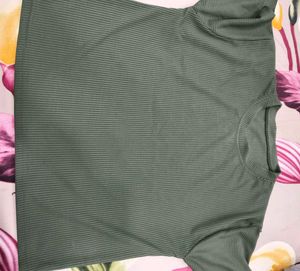 Stylish Olive Green Cropped Top 💚