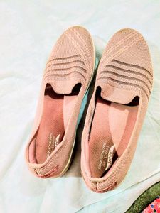 Skechers Air-Cooled Arch Fit Bellies