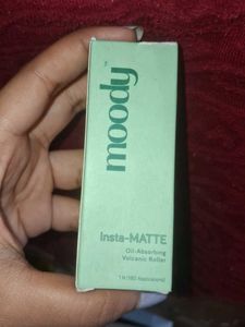 Moody Insta-MATTE Oil-Absorbing Roller