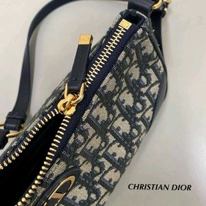 CHRISTIAN DIORDIOR WANDERLUST BAG WD BOX