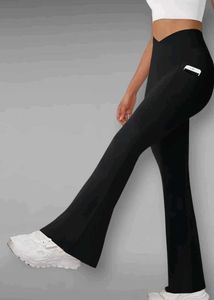 Flared Leggings with Pocket
