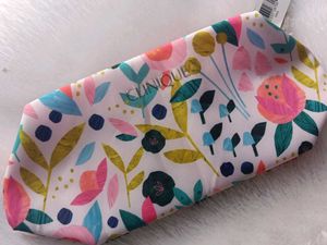 Clinique Floral Cosmetic Pouch ♥️💕