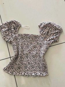 Cute Floral Smocked Puff Sleeve Top