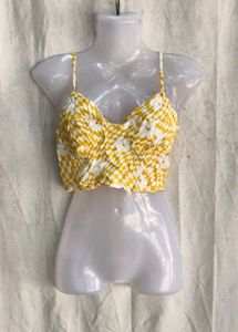 5410. Cute Yellow Checkered Crop Top