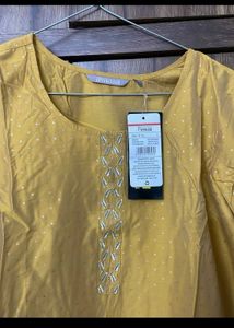 Stylish Yellow Kurta with Embellishment