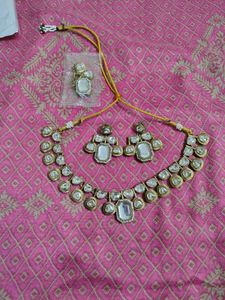 Stunning Necklace Set with Earrings