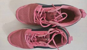 steal deal: original Puma Sneakers