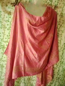 Aunthetic Chanel pink n gold scarf