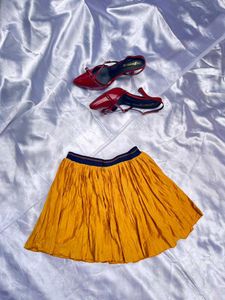 Chic Yellow Mini Skirt
