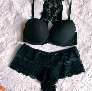 Black Lace Bra & Panty Set
