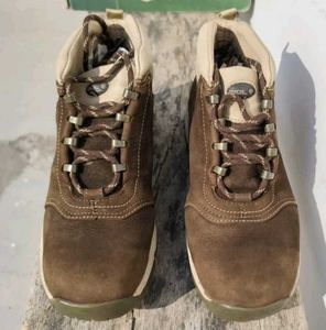 WOODLAND with FREE DELIVERY