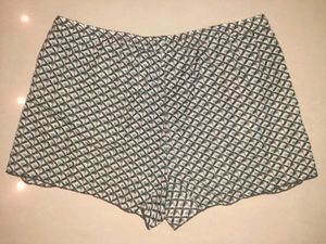 🦋 Geo-Chic Embroidery Shorts — ZARA (Authentic)
