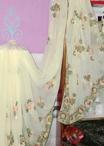 Aesthetic Sarees . With Peticoat Or Blouses
