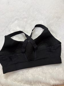 Under Armour xl size  Sports Bra