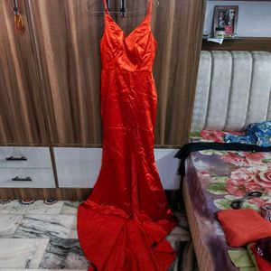 tail gown