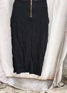 I. Elegant Black Maxi skirt