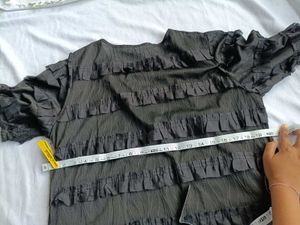 Chic Ruffle Detail Dress