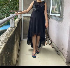 Chic Black Sequined Party Dress
