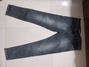 Men's Grey Washed Denim Jeans