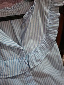 cute stripped top for women