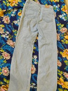 Zara Light Wash Denim Jeans