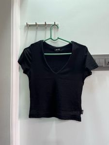 Black V-Neck Crop Top