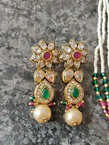 Jewellery with earrings