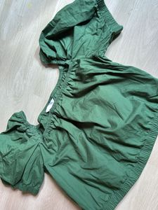 H&amp;M Green Square Neck Puff Sleeve Top