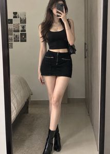 H&M Chic Black Mini Skirt with Zippers