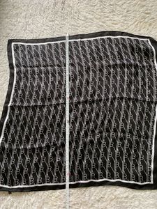Stylish Black &amp; White Printed Scarf