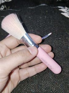 Pack Of 4 Eye Shadow Brushes