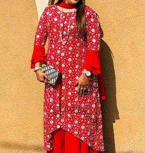 Elegant Red Floral Print Kurta Set