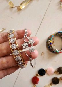 Assorted Women's Jewellery Set