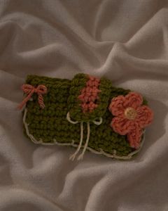 Crochet clover wallet