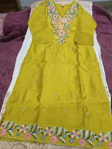 Embroidered  Kurta, Pant &amp;  organza Dupatta