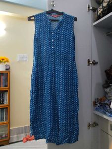 Sleeveless Blue Kurti