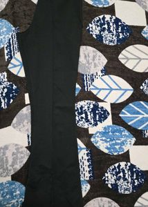 Black hem slit pants