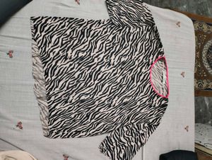 Stylish Zebra Print Top