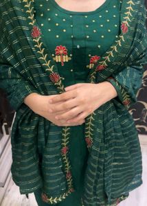 Elegant Green Embroidered Kurta Set