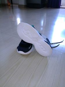 Athletic Sneakers - Navy &amp; Turquoise Accents